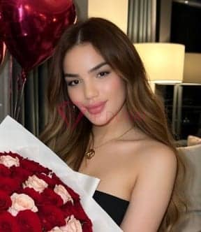 Fatima, 26, Arab, in Marina, hourly rate from AED 1,100, incall and outcall, speaks Arabic and English