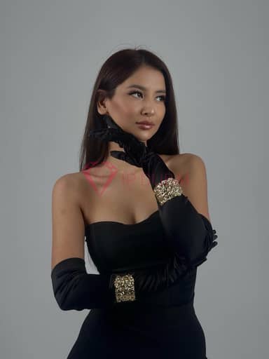 Darina, 24, Tatar, in Downtown, hourly rate from AED 1,700, incall and outcall, speaks Russian and English