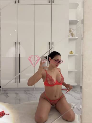 Zhazira, 28, Uzbek, in Al Barsha, hourly rate from AED 1,000, incall and outcall