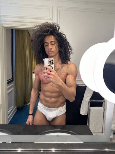 Emiliano, 27, Latina, in JBR, hourly rate from AED 2,800, incall only, speaks Spanish and Portuguese