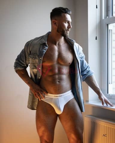 Christian, 29, European, in TECOM, hourly rate from AED 2,500, incall and outcall