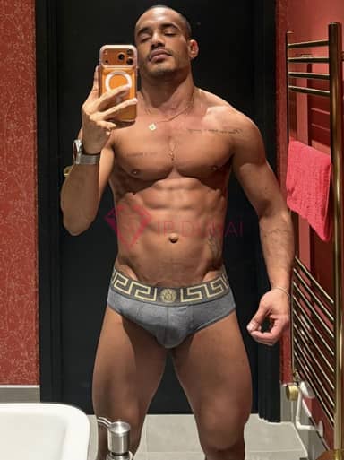 Lucas, 26, Latina, in Mussafah, hourly rate from AED 12,400, incall and outcall, speaks Spanish and Portuguese