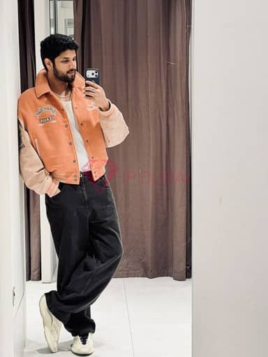 Jian, 23, Asian, in Muwaileh, hourly rate from AED 8,100, outcall only, speaks Chinese and English