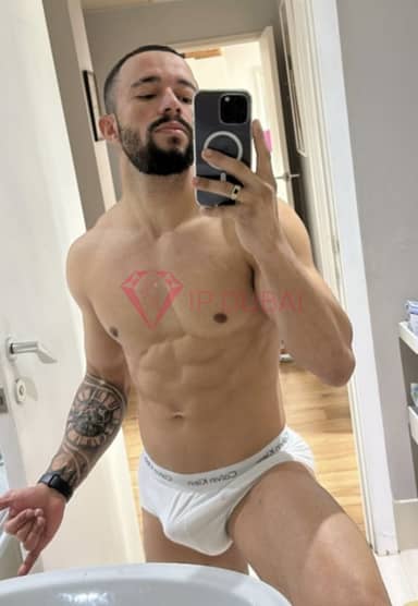 Rodrigo, 28, Latina, in Corniche, hourly rate from AED 3,000, incall and outcall