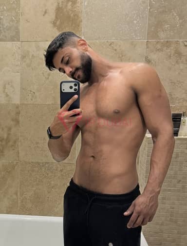 Lucas, 34, Latina, in Dibba, hourly rate from AED 2,300, outcall only, speaks Spanish and Portuguese
