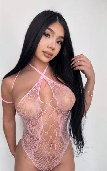 Daniela, 19, Latina, in Bur Dubai, hourly rate from AED 2,650, incall and outcall