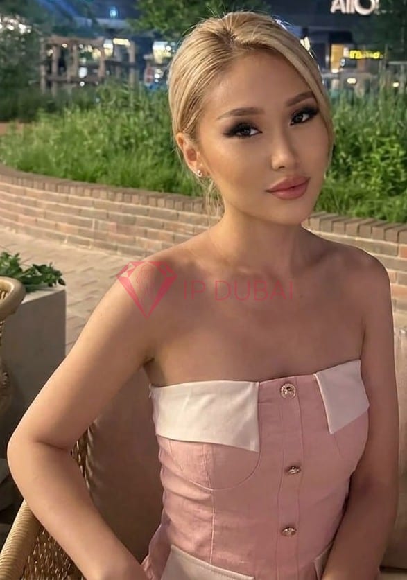 Parizoda, 26, Kazakh, in JVC, Dubai, from AED 1,300 an hour, speaks Russian and English — photo 9 of 10