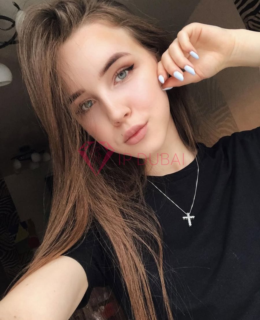 Juliette, 21, European, in Mirdif, Dubai, from AED 2,300 an hour, speaks English and French — photo 3 of 6
