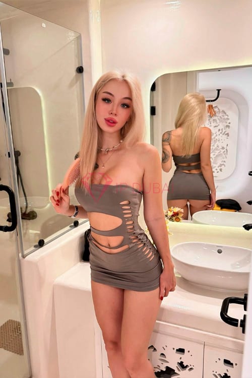 Qing, 24, Asian, in International City, Dubai, from AED 3,000 an hour, speaks Japanese and English — photo 4 of 6