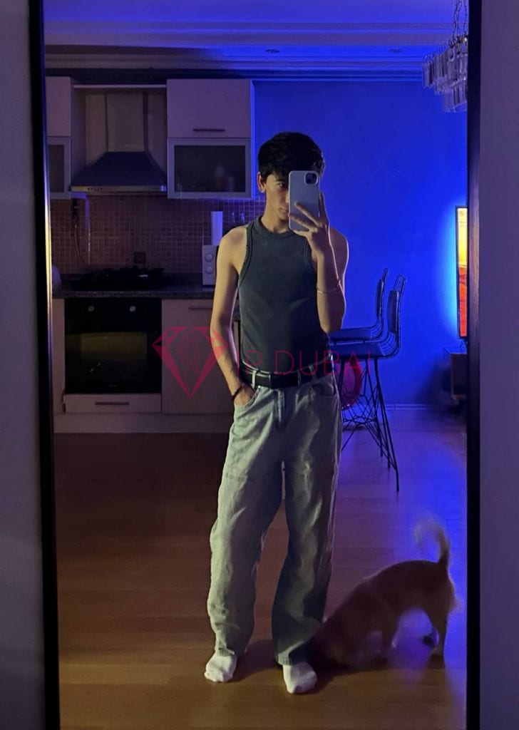 Kenji, 21, Asian, in Al Nuaimiya, Ajman, from AED 2,950 an hour, speaks Chinese and English — photo 15 of 22