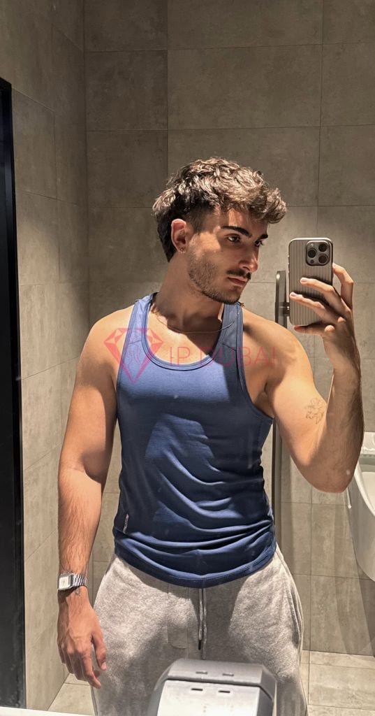 Lucas, 23, Latina, in Karama, Dubai, from AED 1,900 an hour, speaks Spanish and Portuguese — photo 10 of 13