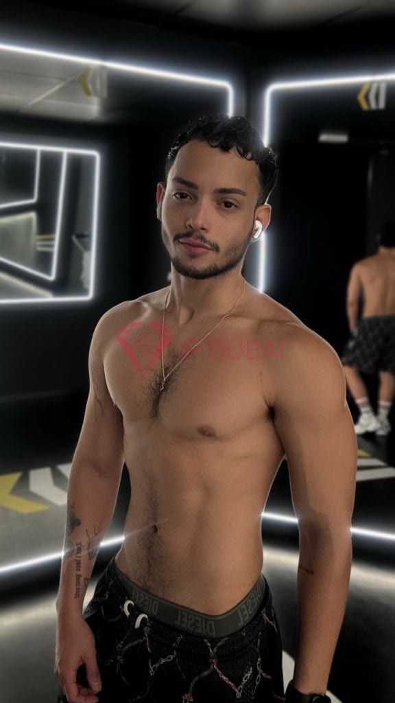 Leandro, 24, Latina, in Bur Dubai, Dubai, from AED 8,100 an hour, speaks Spanish and Portuguese — photo 8 of 15