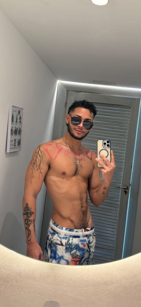 Leandro, 24, Latina, in Bur Dubai, Dubai, from AED 8,100 an hour, speaks Spanish and Portuguese — photo 9 of 15