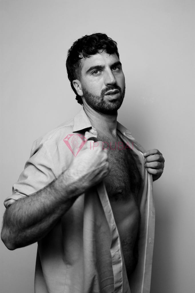 Eduardo, 32, Latina, in Al Barsha, Dubai, from AED 1,900 an hour, speaks Spanish and Portuguese — photo 16 of 17