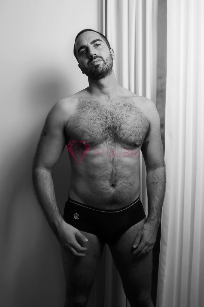 Eduardo, 32, Latina, in Al Barsha, Dubai, from AED 1,900 an hour, speaks Spanish and Portuguese — photo 9 of 17