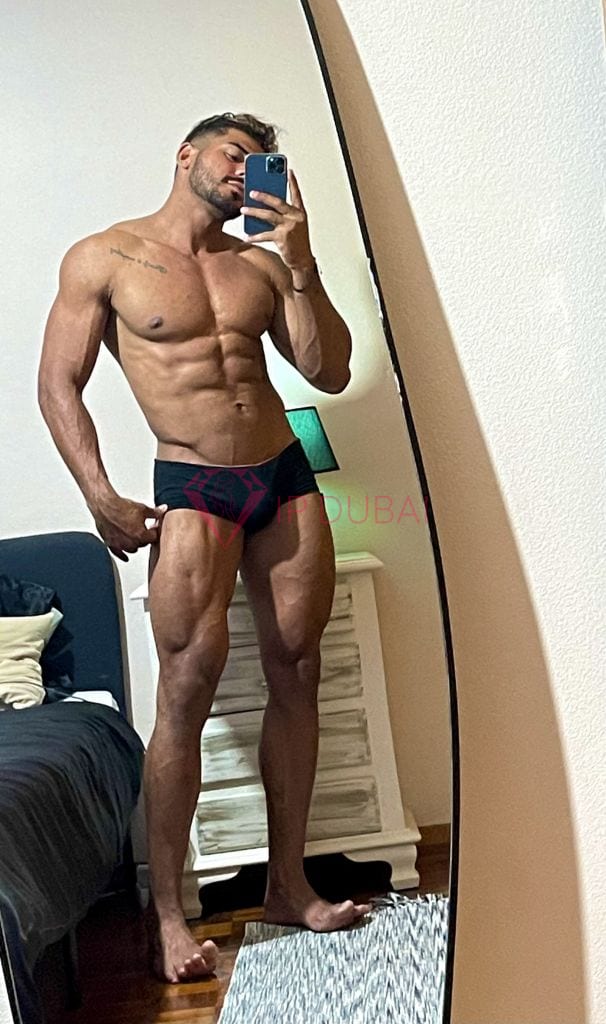Matheus, 26, Latina, in Muwaileh, Sharjah, from AED 9,700 an hour, speaks Spanish and Portuguese — photo 11 of 23