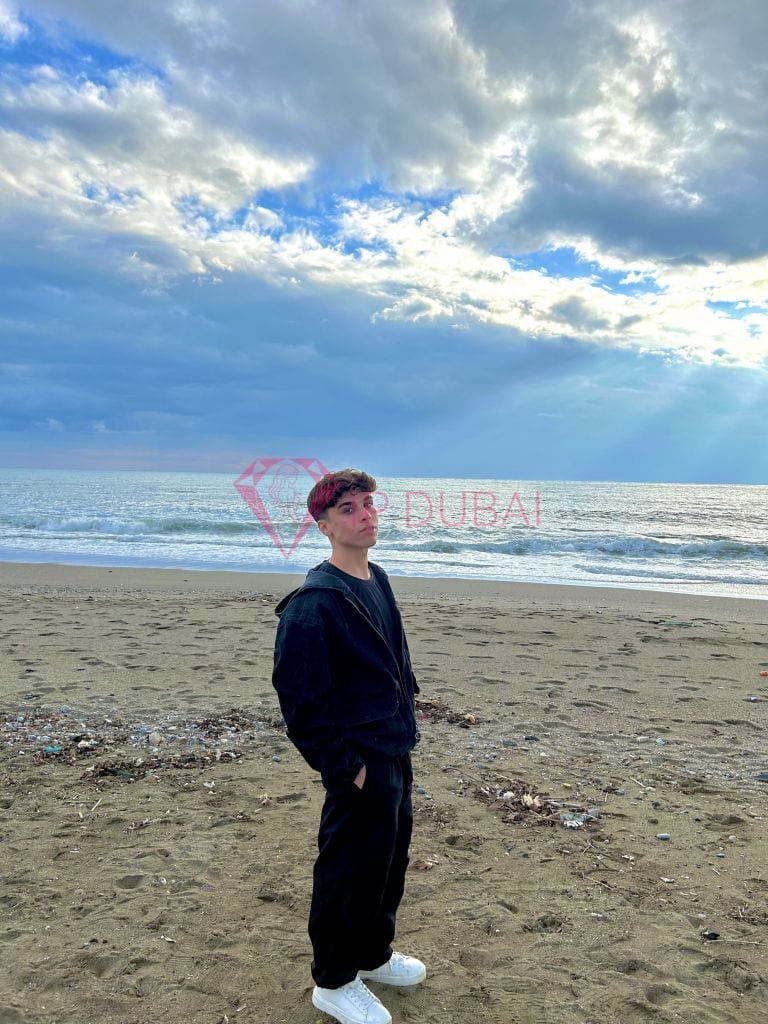 Bruno, 19, Latina, in Al Nuaimiya, Ajman, from AED 2,150 an hour, speaks Spanish and Portuguese — photo 28 of 41
