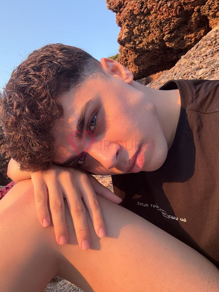 Bruno, 19, Latina, in Al Nuaimiya, Ajman, from AED 2,150 an hour, speaks Spanish and Portuguese — photo 35 of 41