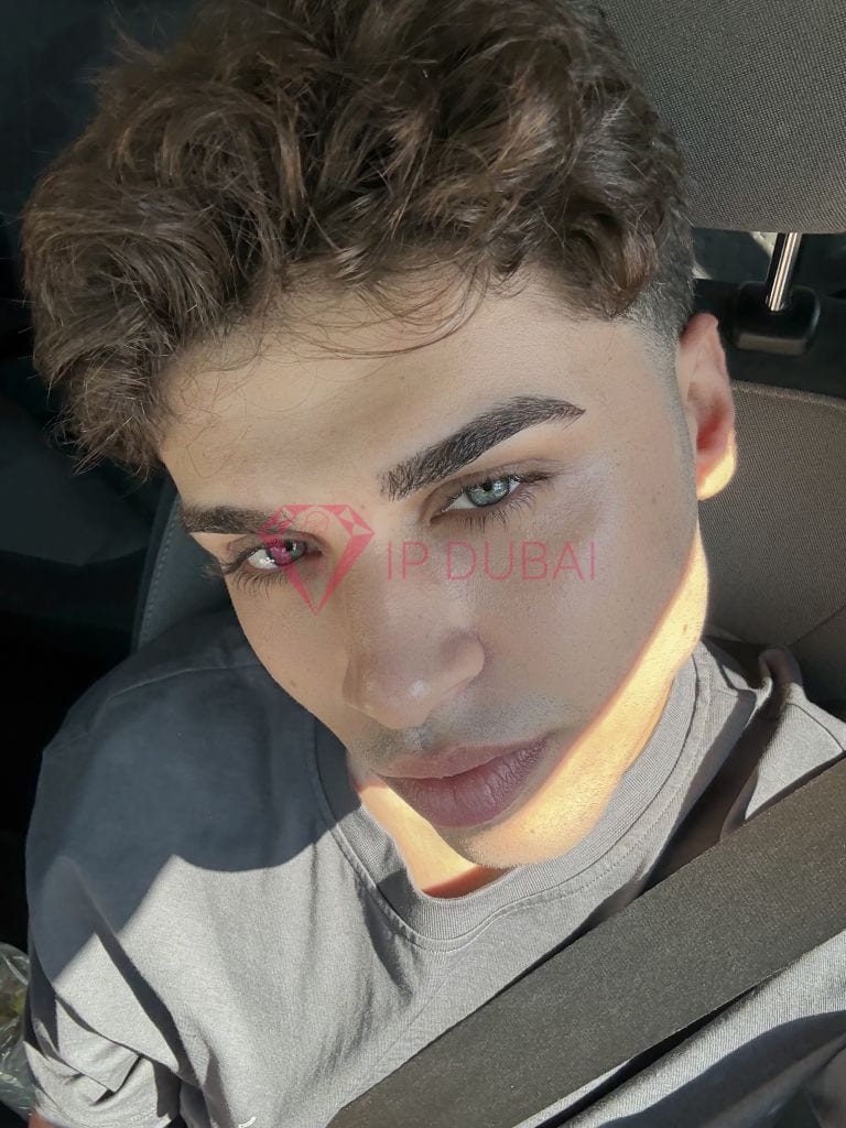Bruno, 19, Latina, in Al Nuaimiya, Ajman, from AED 2,150 an hour, speaks Spanish and Portuguese — photo 39 of 41