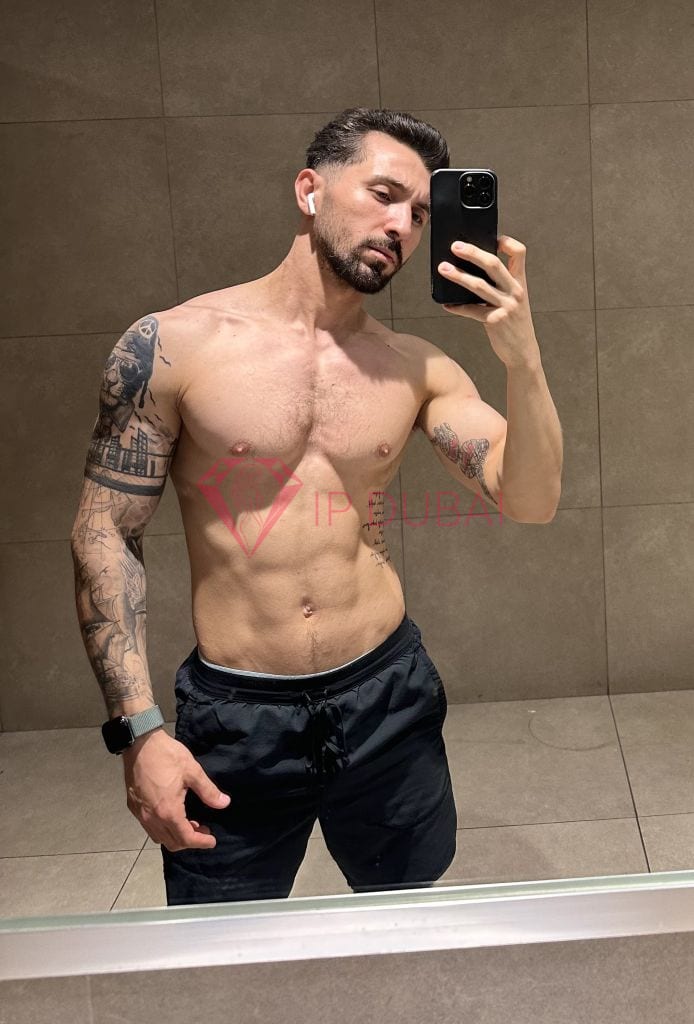 Leandro, 26, Latina, in Al Jurf, Ajman, from AED 2,700 an hour, speaks Spanish and Portuguese — photo 13 of 17
