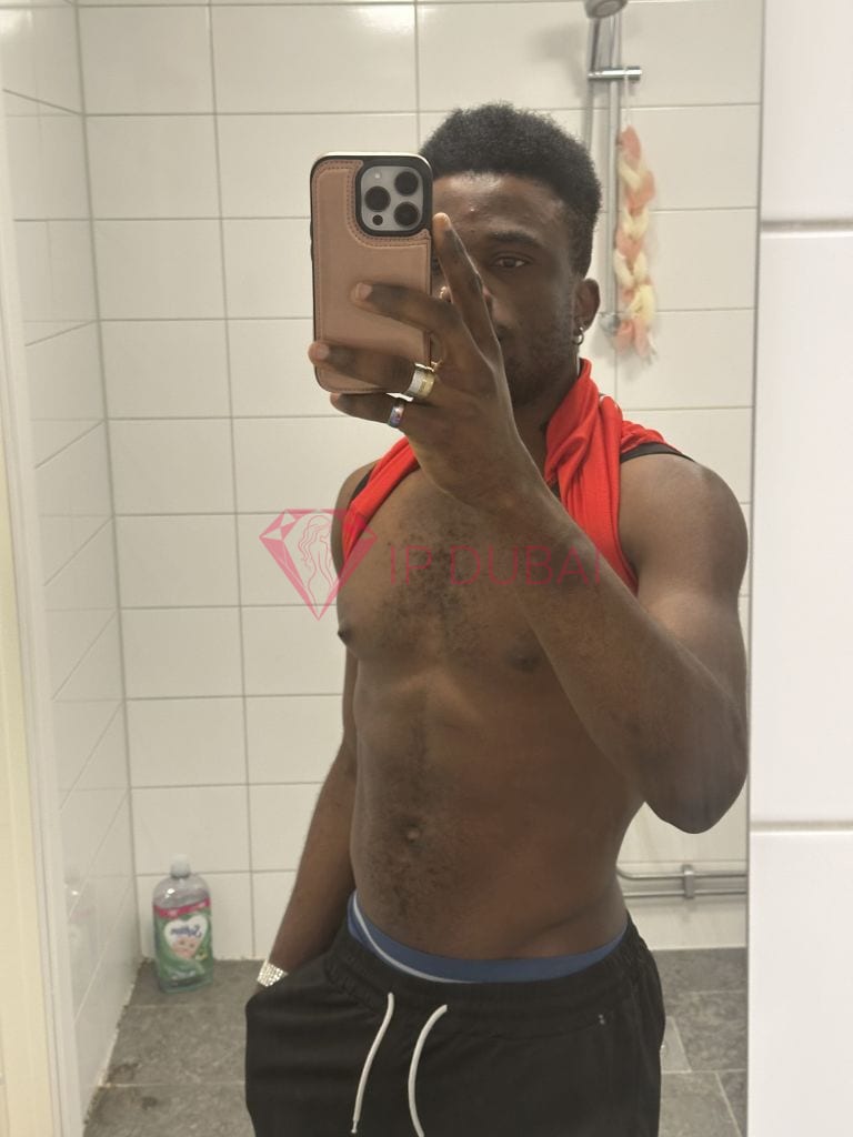 Tendai, 31, African, in Satwa, Dubai, from AED 2,450 an hour, speaks English and French — photo 22 of 23