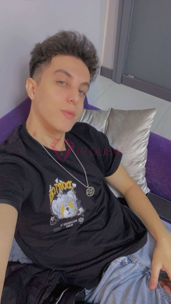 Dmitri, 20, Russian, in International City, Dubai, from AED 9,900 an hour, speaks Russian and English — photo 4 of 10