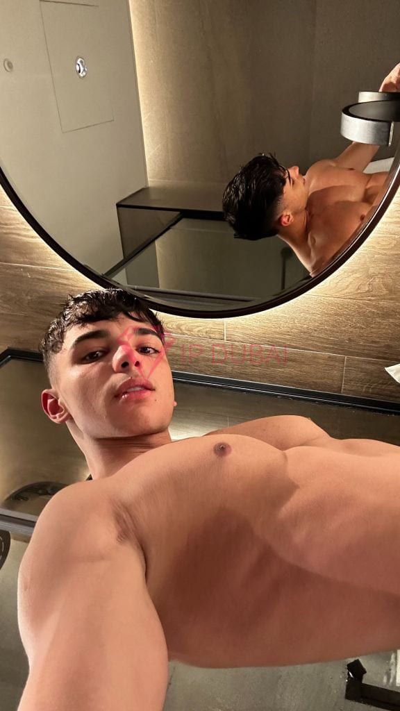 Andres, 19, Latina, in Al Jurf, Ajman, from AED 1,950 an hour, speaks Spanish and Portuguese — photo 18 of 31