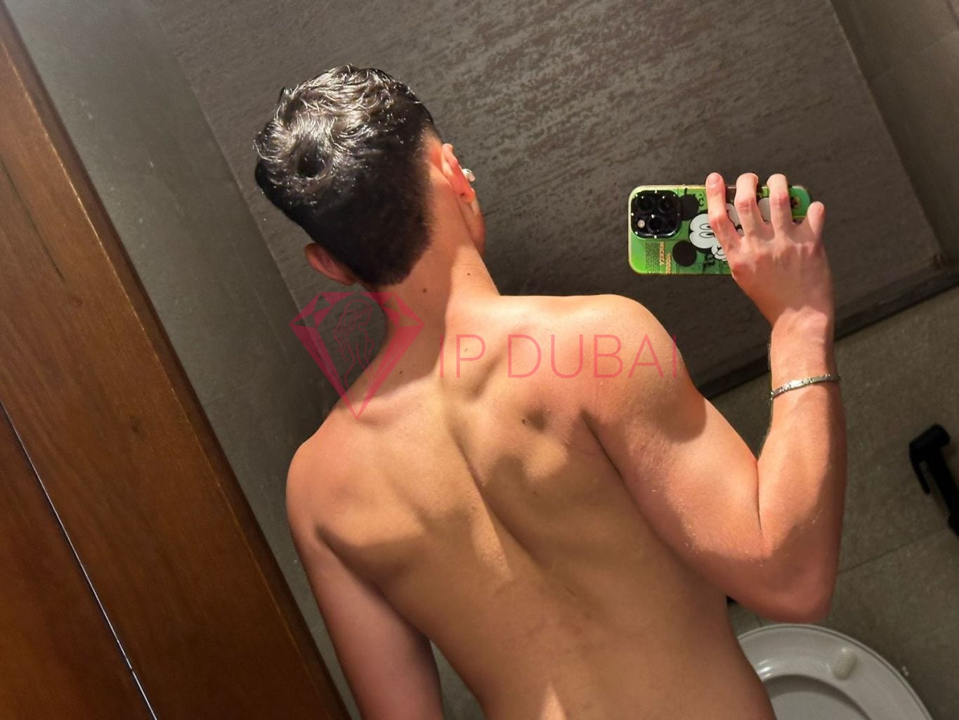 Andres, 19, Latina, in Al Jurf, Ajman, from AED 1,950 an hour, speaks Spanish and Portuguese — photo 27 of 31