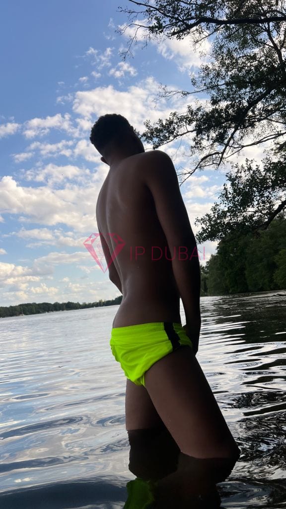 Leandro, 22, Latina, in Al Nahda Dubai, Dubai, from AED 1,950 an hour, speaks Spanish and Portuguese — photo 14 of 19