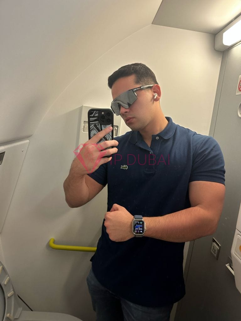 Andres, 24, Latina, in Al Nahda Dubai, Dubai, from AED 9,200 an hour, speaks Spanish and Portuguese — photo 20 of 32