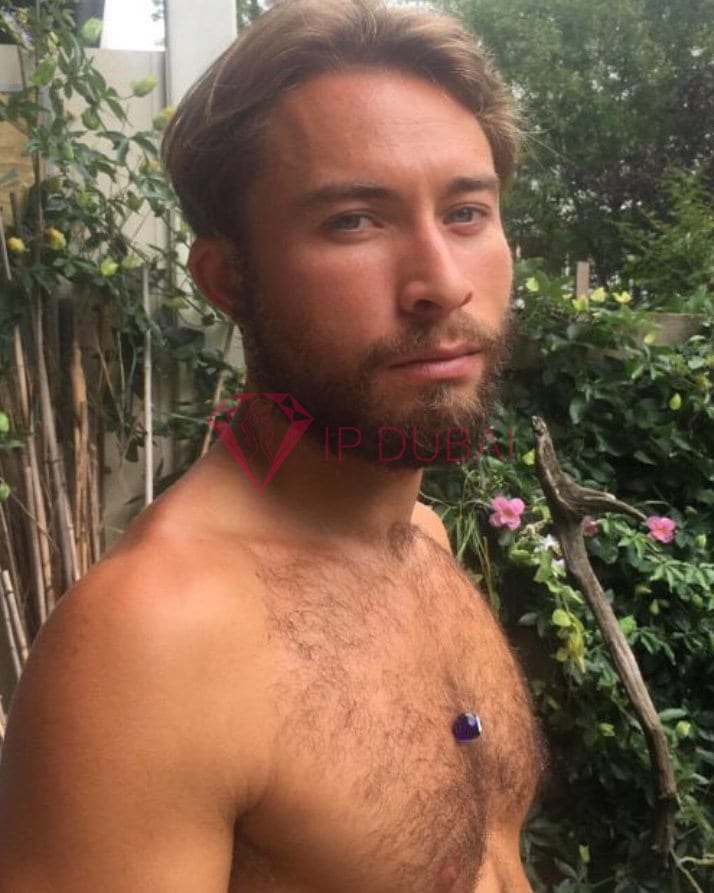 Eduardo, 26, Latina, in Marina, Dubai, from AED 2,850 an hour, speaks Spanish and Portuguese — photo 22 of 23