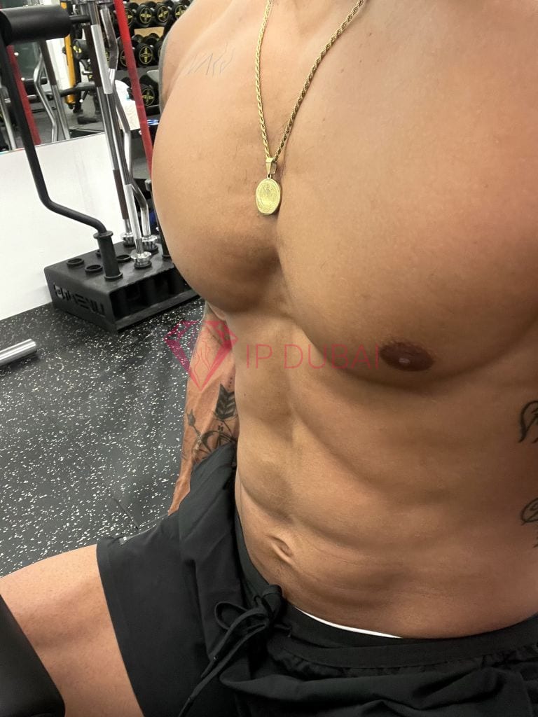 Emiliano, 26, Latina, in JVC, Dubai, from AED 2,200 an hour, speaks Spanish and Portuguese — photo 12 of 13