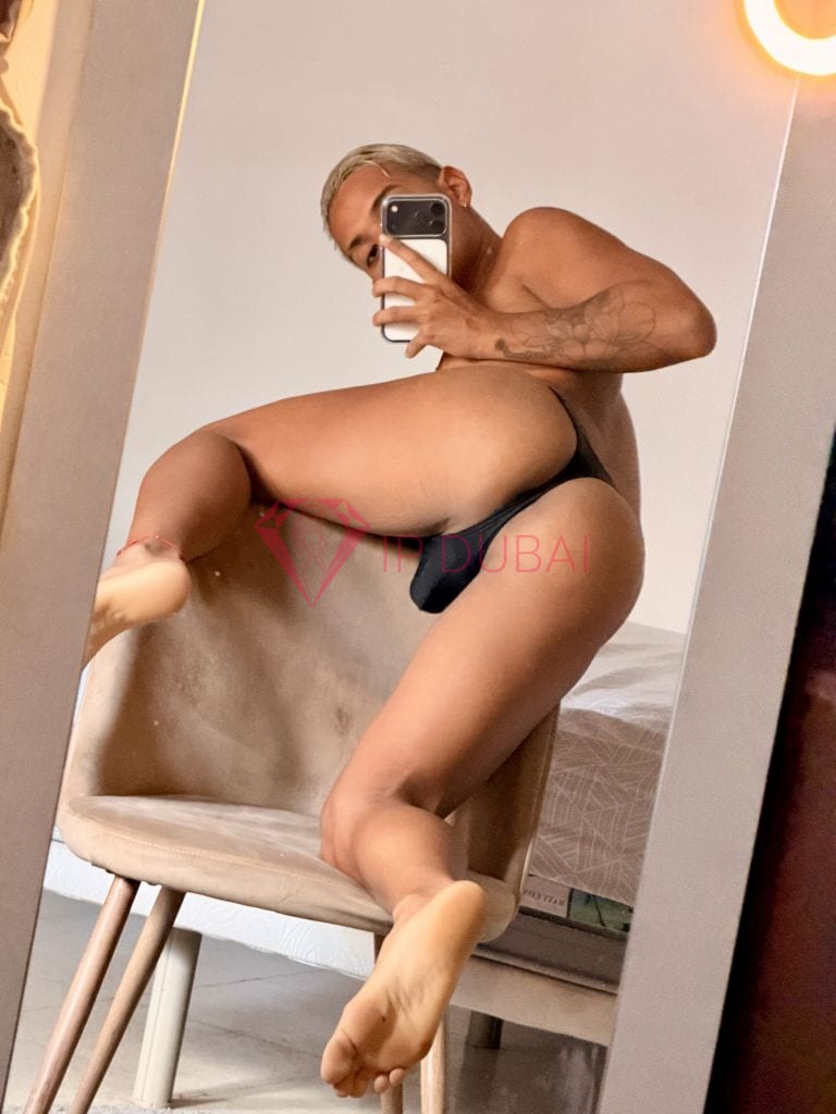 Pablo, 25, Latina, in JBR, Dubai, from AED 2,850 an hour, speaks Spanish and Portuguese — photo 18 of 41