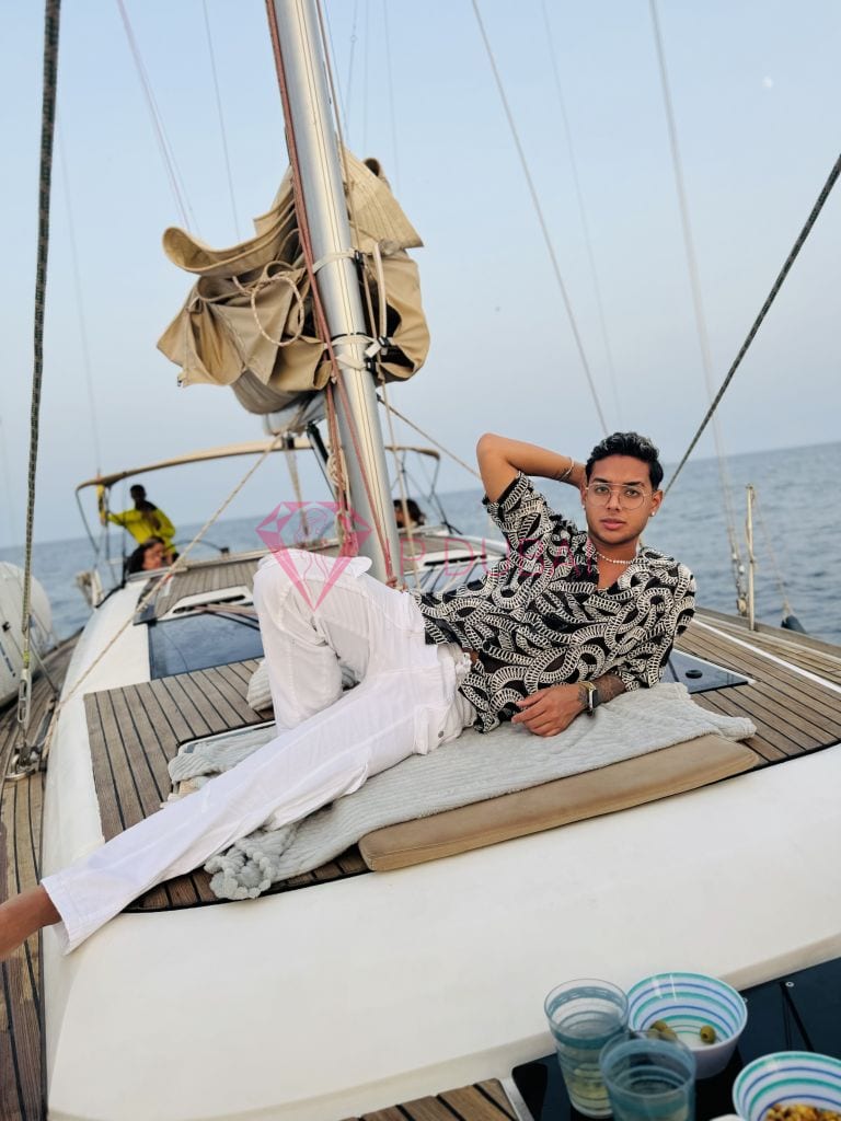 Pablo, 25, Latina, in JBR, Dubai, from AED 2,850 an hour, speaks Spanish and Portuguese — photo 33 of 41