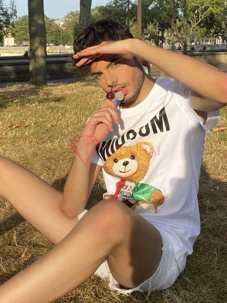 Bruno, 21, Latina, in JVC, Dubai, from AED 2,800 an hour, speaks Spanish and Portuguese — photo 27 of 52