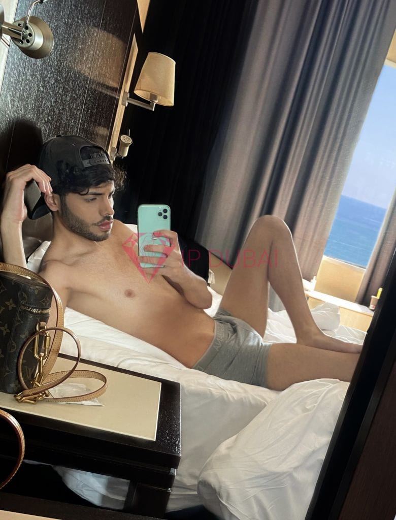 Bruno, 21, Latina, in JVC, Dubai, from AED 2,800 an hour, speaks Spanish and Portuguese — photo 40 of 52