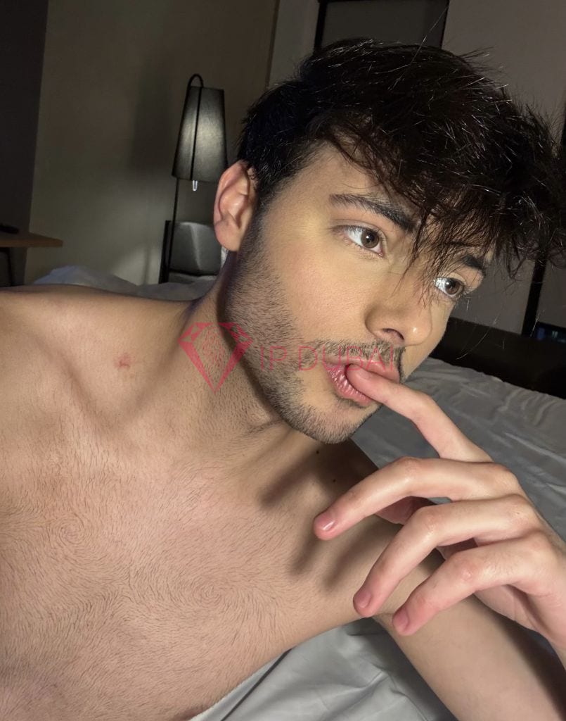 Bruno, 21, Latina, in JVC, Dubai, from AED 2,800 an hour, speaks Spanish and Portuguese — photo 5 of 52