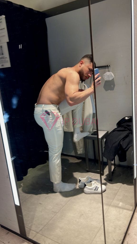 Lucas, 25, Latina, in Silicon Oasis, Dubai, from AED 9,200 an hour, speaks Spanish and Portuguese — photo 27 of 28