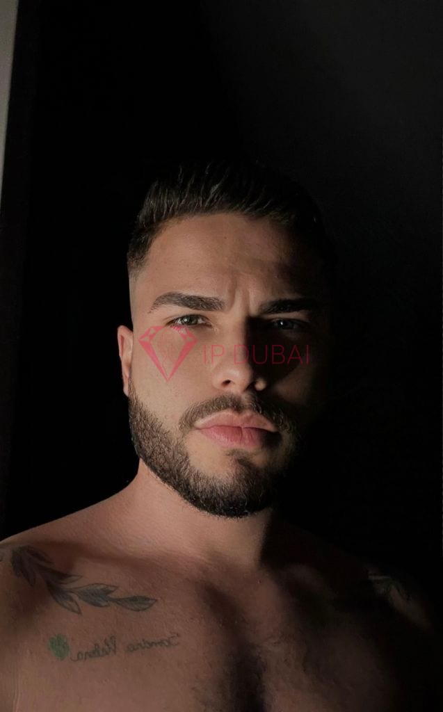 Lucas, 25, Latina, in Silicon Oasis, Dubai, from AED 9,200 an hour, speaks Spanish and Portuguese — photo 7 of 28