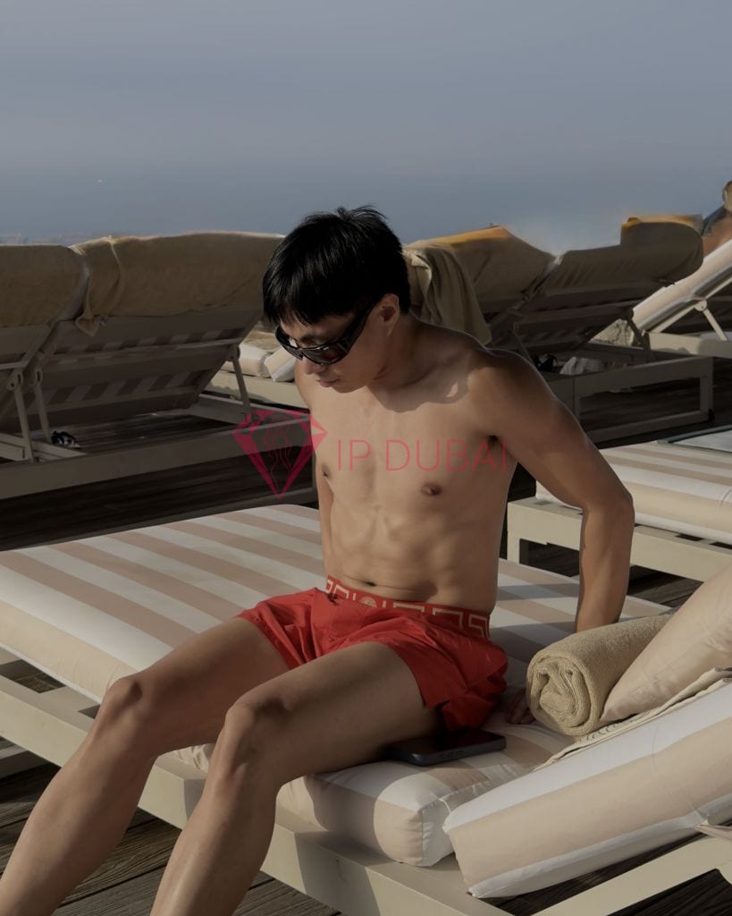 Wei, 24, Asian, in Bur Dubai, Dubai, from AED 2,950 an hour, speaks Chinese and English — photo 6 of 8