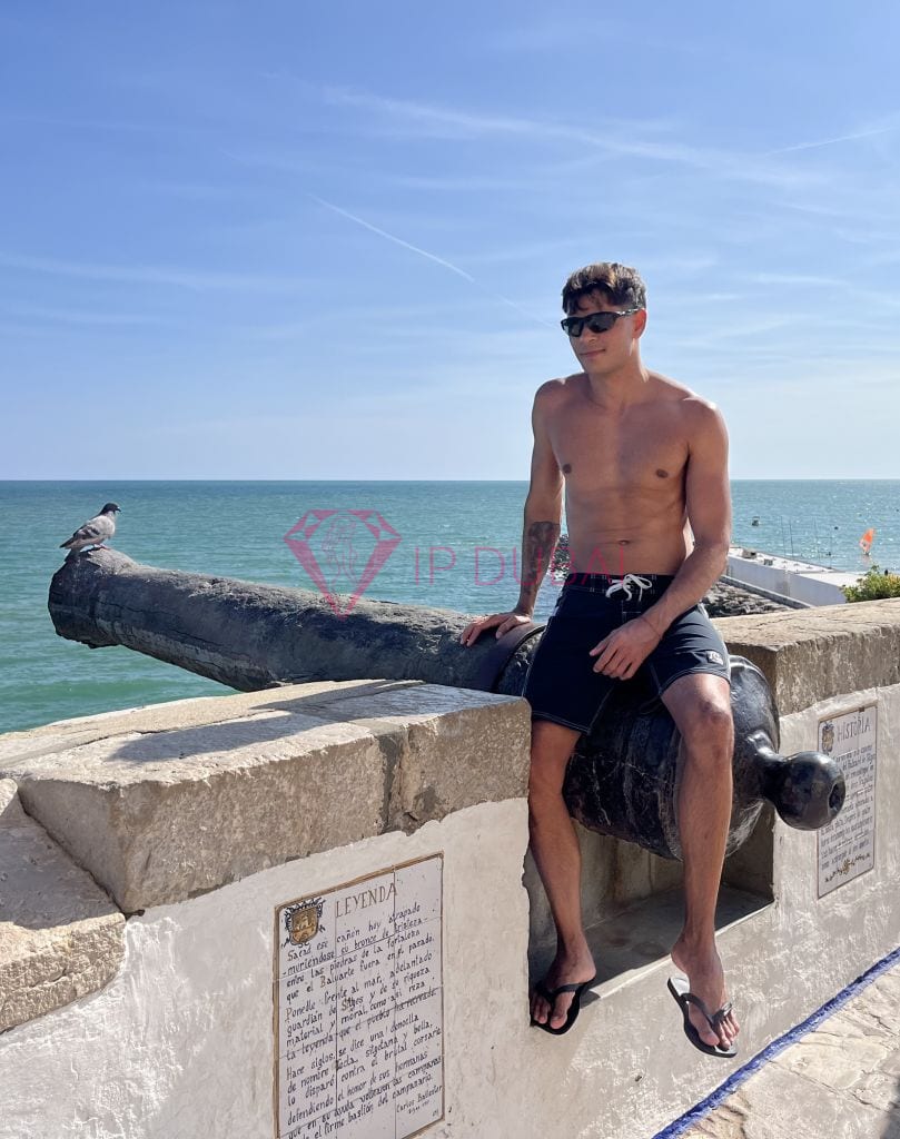 Joaquin, 26, Latina, in International City, Dubai, from AED 2,500 an hour, speaks Spanish and Portuguese — photo 11 of 13
