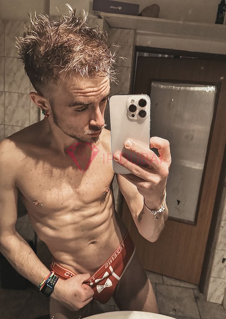 Maxim, 27, Russian, in Al Barsha, Dubai, from AED 13,000 an hour, speaks Russian and English — photo 5 of 7