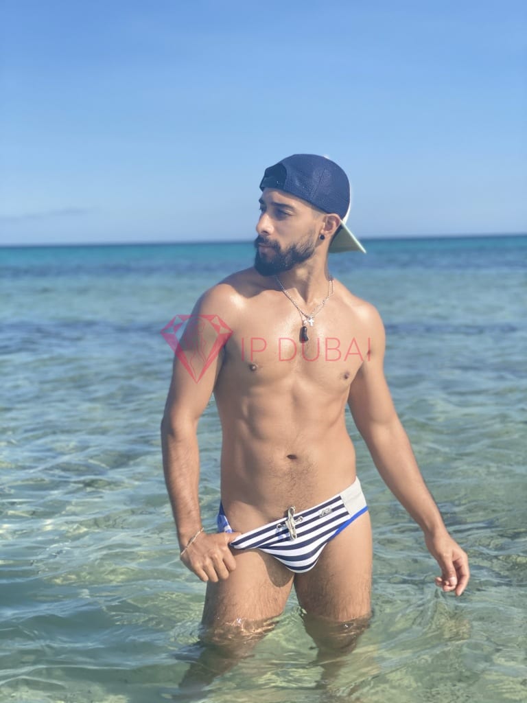 Vicente, 26, Latina, in Bur Dubai, Dubai, from AED 2,650 an hour, speaks Spanish and Portuguese — photo 19 of 32