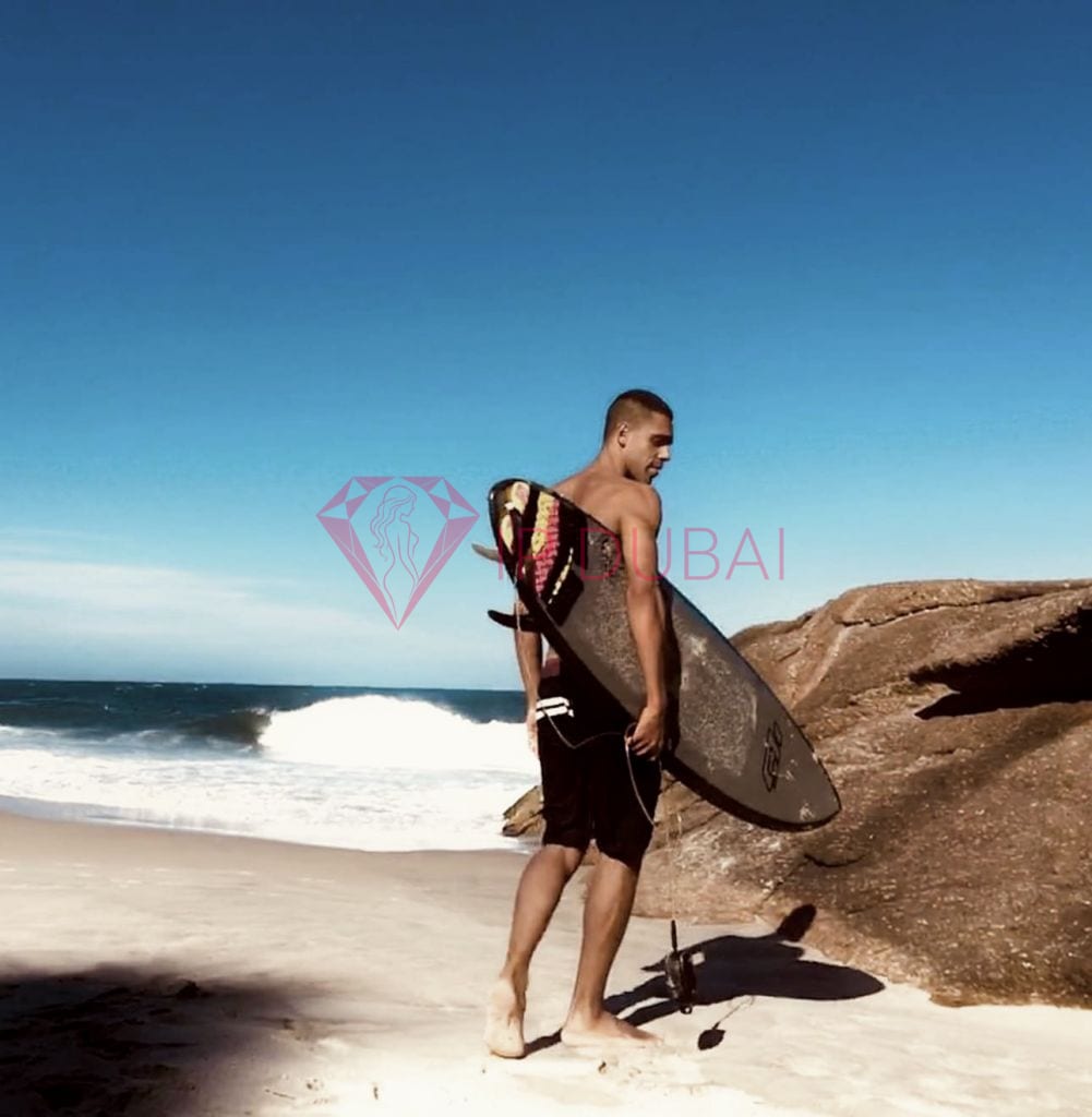 Diego, 28, Latina, in Bur Dubai, Dubai, from AED 12,800 an hour, speaks Spanish and Portuguese — photo 38 of 45