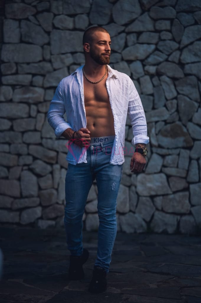 Caio, 29, Latina, in Bur Dubai, Dubai, from AED 2,300 an hour, speaks Spanish and Portuguese — photo 11 of 15