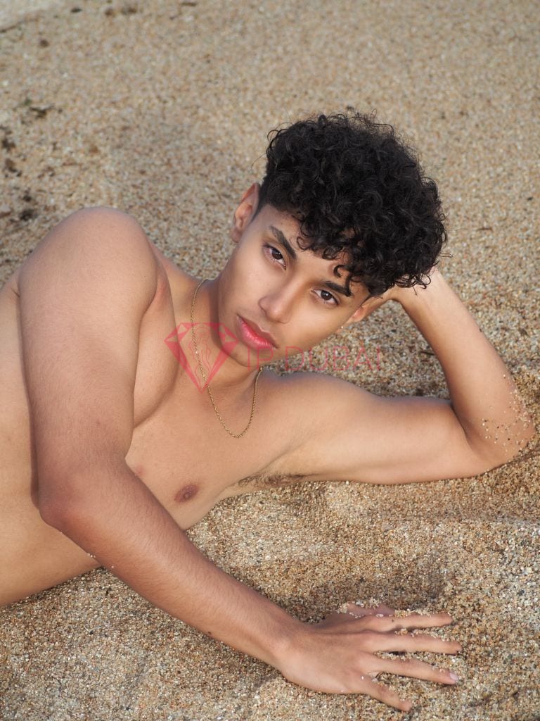 Matheus, 20, Latina, in Deira, Dubai, from AED 3,000 an hour, speaks Spanish and Portuguese — photo 13 of 13