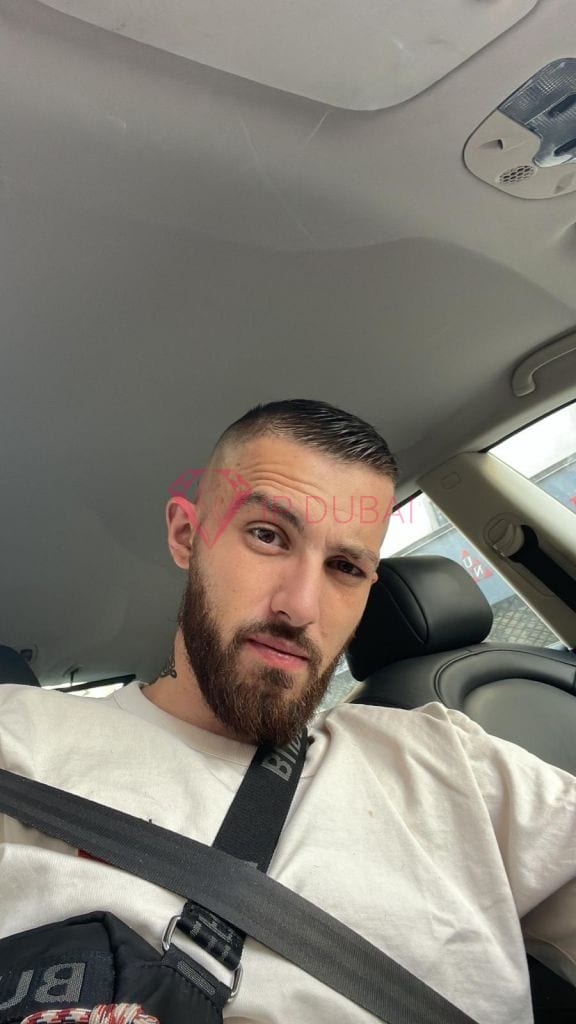 Lucas, 25, Latina, in Khalifa City, Abu Dhabi, from AED 2,150 an hour, speaks Spanish and Portuguese — photo 6 of 6