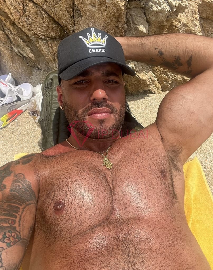 Matheus, 35, Latina, in DIFC, Dubai, from AED 2,400 an hour, speaks Spanish and Portuguese — photo 30 of 77