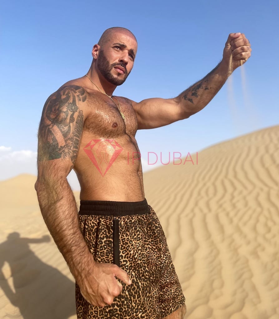 Matheus, 35, Latina, in DIFC, Dubai, from AED 2,400 an hour, speaks Spanish and Portuguese — photo 43 of 77