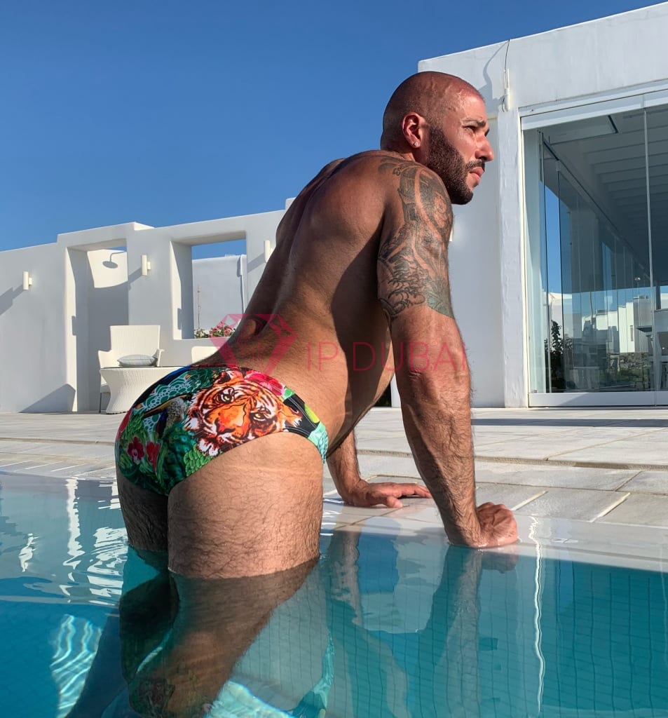 Matheus, 35, Latina, in DIFC, Dubai, from AED 2,400 an hour, speaks Spanish and Portuguese — photo 59 of 77